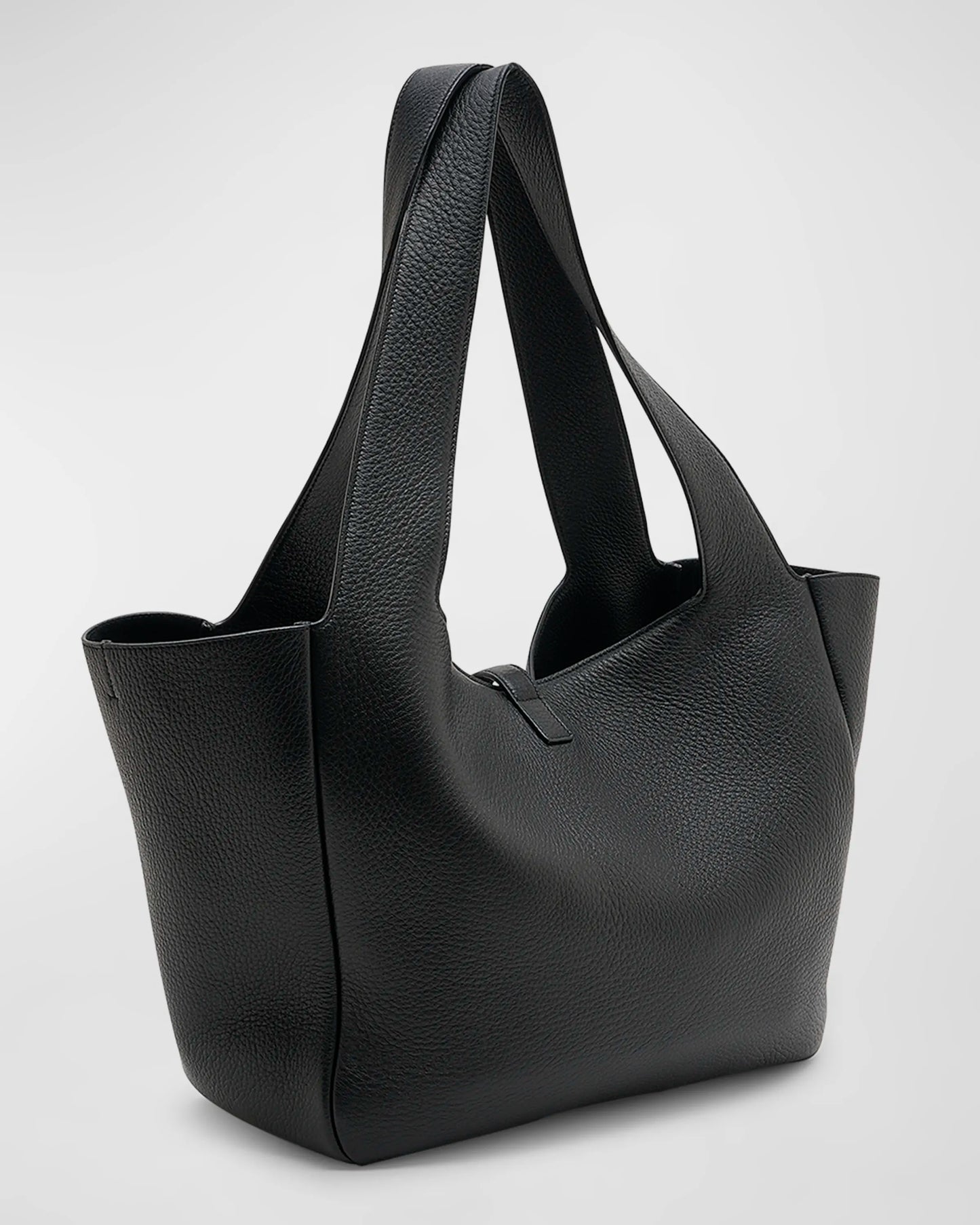 SAINT LAURENT Le 5 À 7 Bea Shoulder Bag