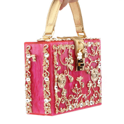 Diamond-studded portable diamond small square bag (See size chart where applicable)