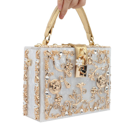 Diamond-studded portable diamond small square bag (See size chart where applicable)