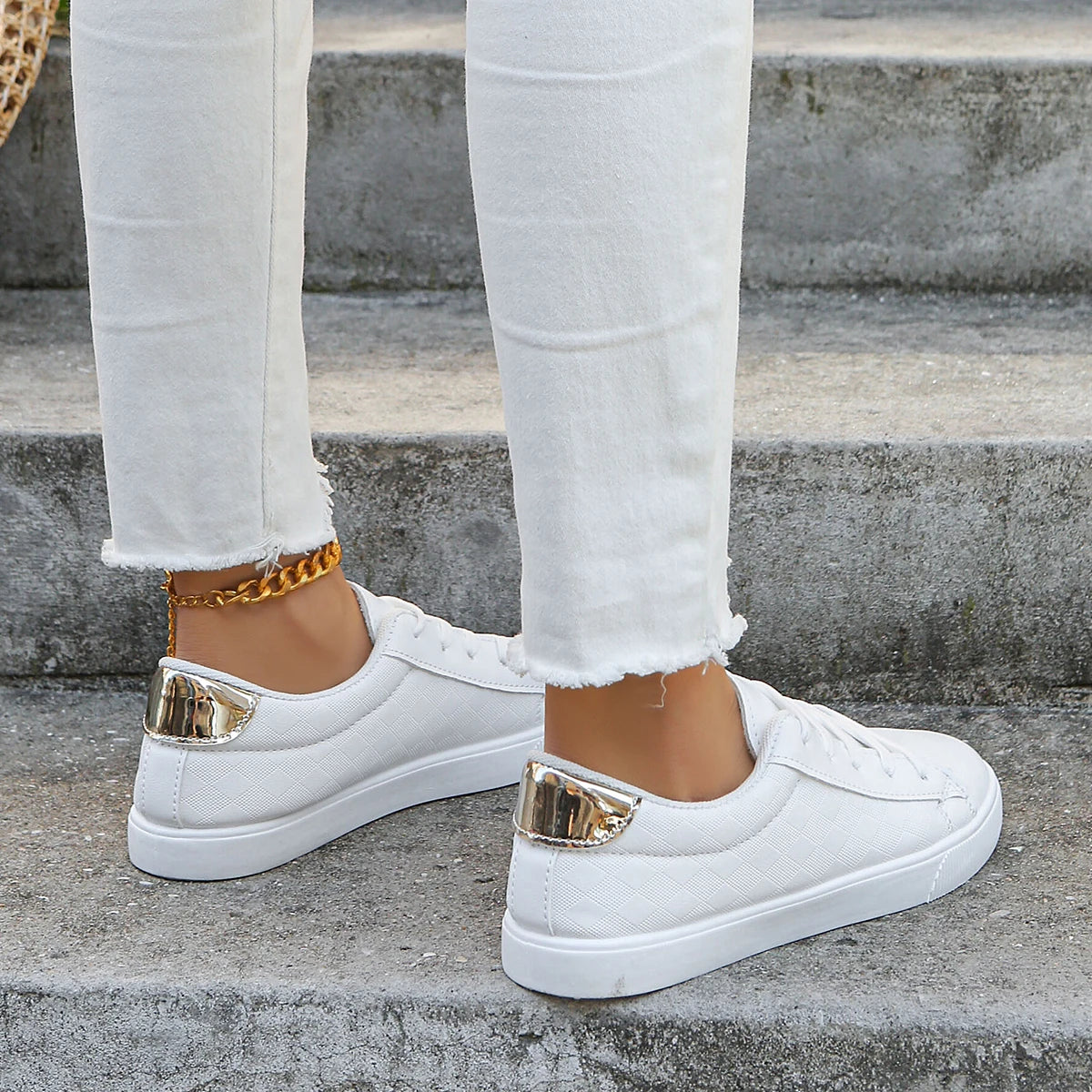 Women Casual Shoes New Spring Woman Shoes Fashion White Sneakers Breathable Lace-Up Women Sneakers Platform Flats Shoes