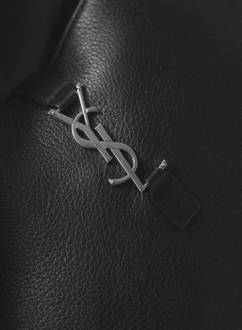 SAINT LAURENT Le 5 À 7 Bea Shoulder Bag